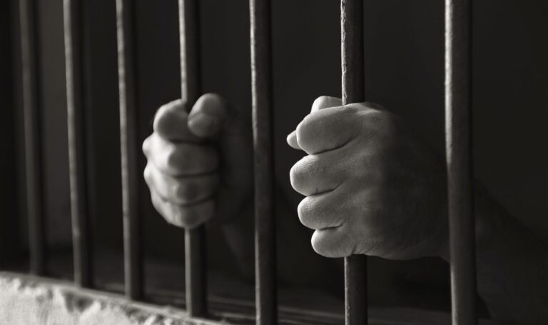 Detienen en QRoo a dos posibles homicidas