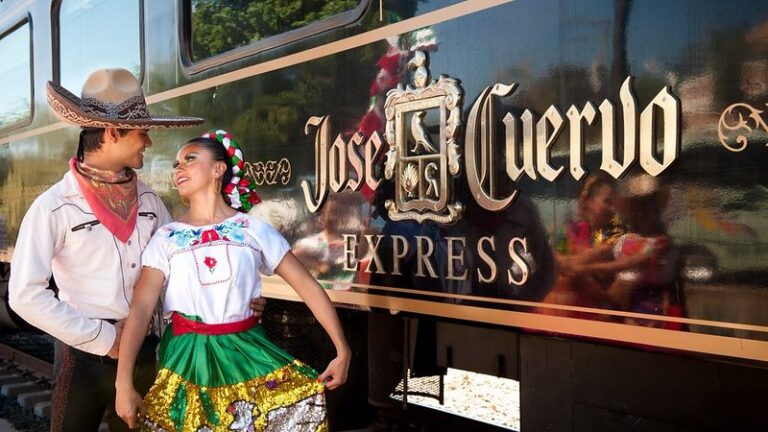 En Tequila, Jalisco, realizan actividades para impulsar el crecimiento de la tradicional bebida
