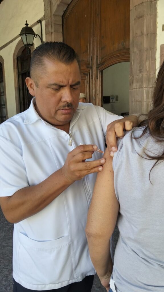 Avanza en Querétaro aplicación de vacuna contra influenza