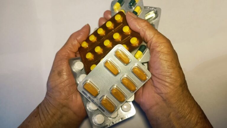 Asegura Gobierno de Veracruz cumplir meta de distribución de medicamentos al 100% en el primer trimestre