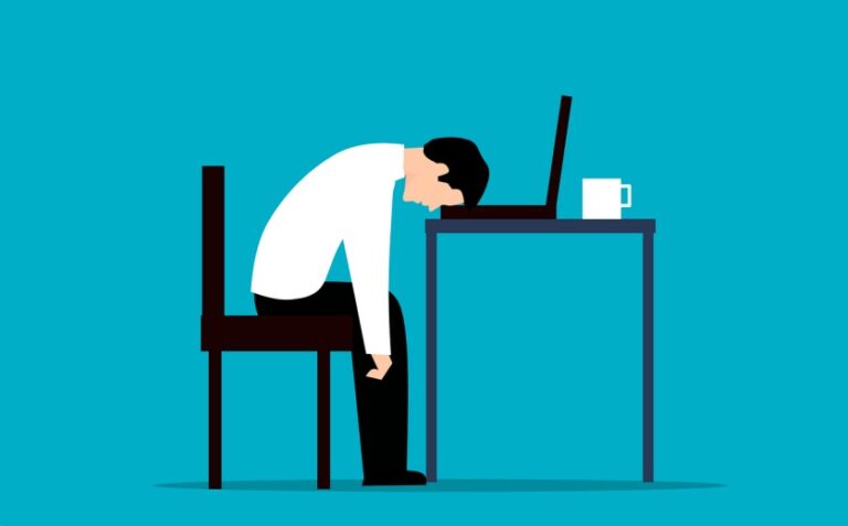 Crisis laboral en México: Aumenta necesidad de dobletear y empleos sin prestaciones  / Por Alejandro Durán