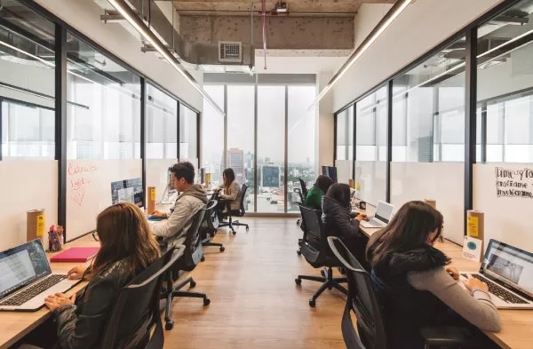 El 46% de los trabajadores latinoamericanos prioriza equilibrio vida-trabajo sobre el sueldo