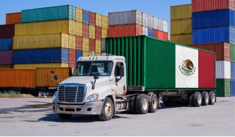 Exportaciones evitan que la economía caiga en recesión; anotan crecimiento histórico / Por Alejandro Durán