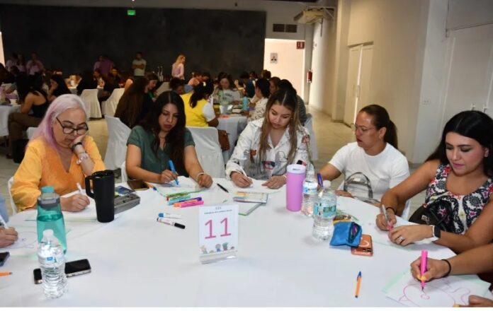 capacitacion-maestras-docentes-ad