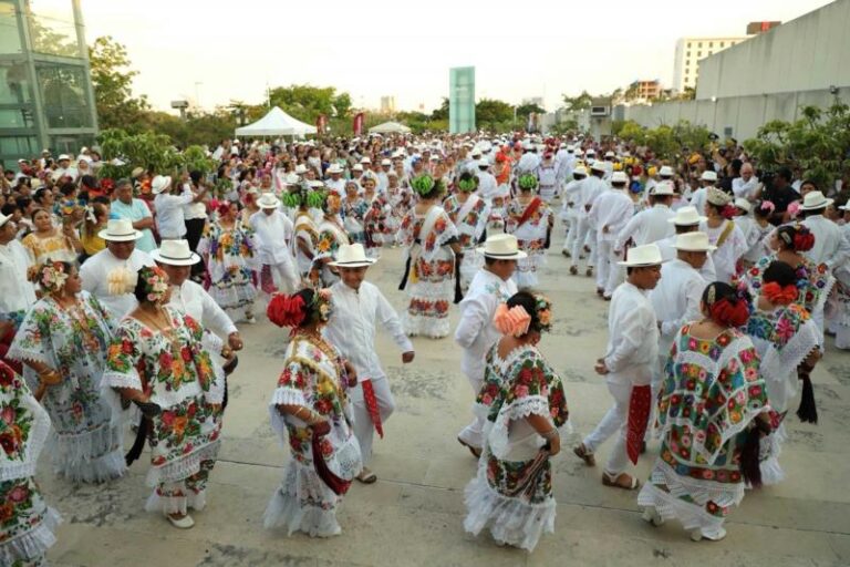 En Yucatán, más de mil 800 jaraneras y jaraneros celebran el Día Internacional de la Danza