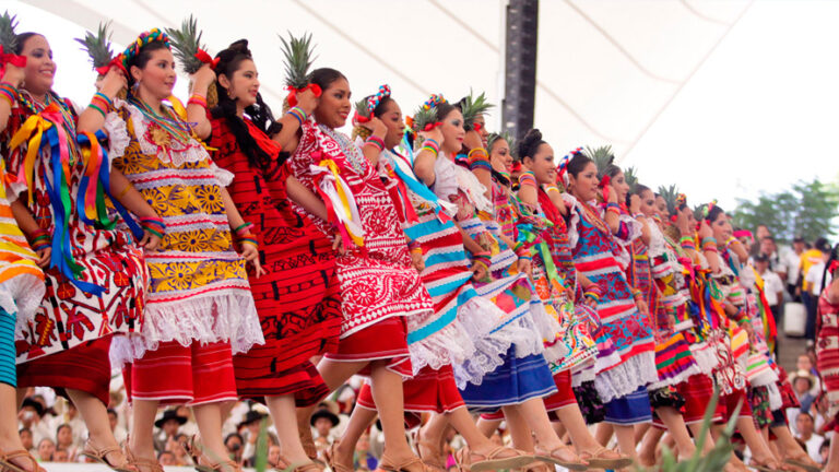 Inicia gobierno de Oaxaca evaluación de delegaciones que participarán en Guelaguetza 2026