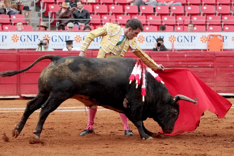 Se enfrentan gobierno de Puebla y municipio de Tecali de Herra por la autorización de una corrida de toros