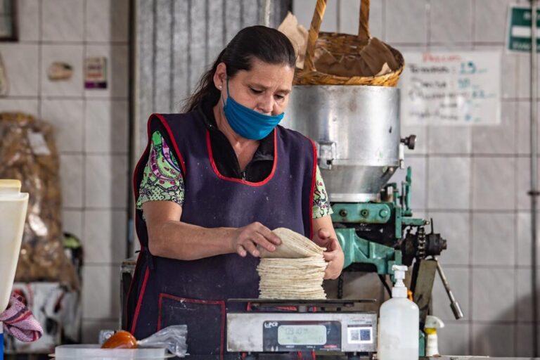 Llama Sader a tortillerías a adherirse al Acuerdo Nacional Maíz–Tortilla para estabilizar el precio del alimento básico / Por Alicia Valverde