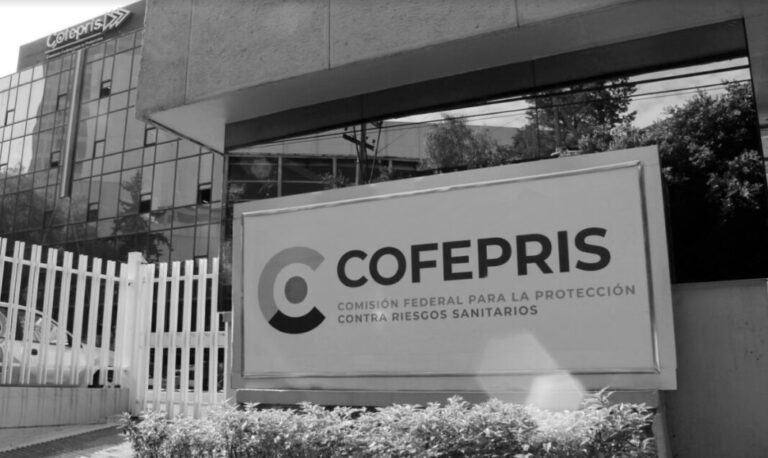 Cofepris: cobros, ignorancia, recomendados y atrancón / Por Mauricio Flores
