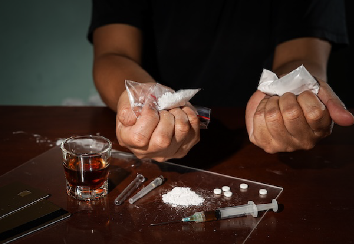 Detienen en Tabasco a 13 personas por presunto tráfico de estupefacientes; portaban 357 dosis de droga y armas