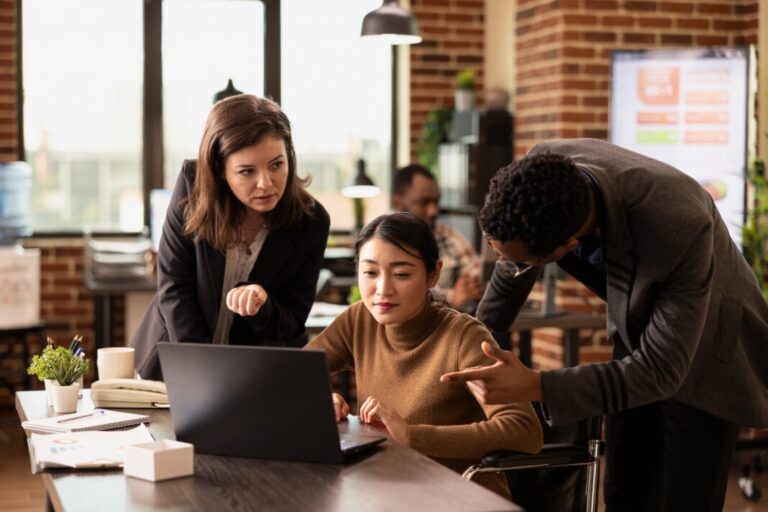 El 86% de los profesionistas considera que la flexibilidad laboral impulsa equipos más diversos