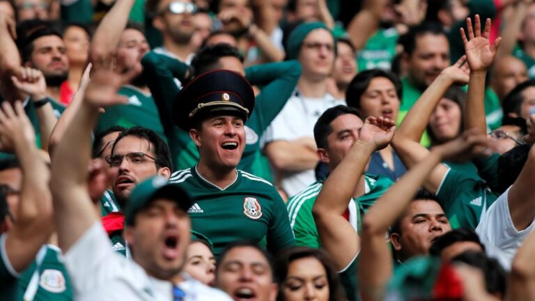 Lanzan campaña en México para erradicar el grito homófobo en partidos de Mundial de fútbol