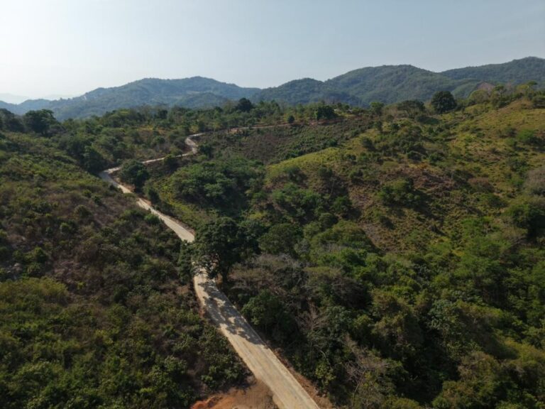 Avanza conectividad en la costa oaxaqueña: Inauguran carreteras y puentes