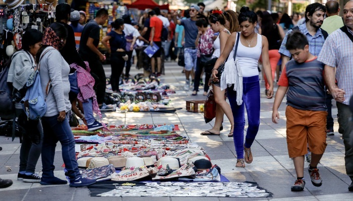 En tan sólo un año, medio millón de personas se sumaron a la informalidad laboral / Por Alejandro Durán