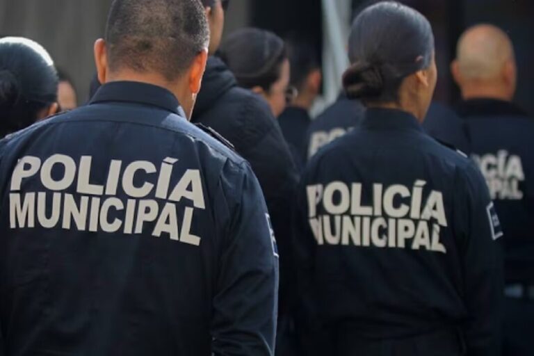 Con inversión de 92.4 mdp, equipan a policías municipales del Edomex