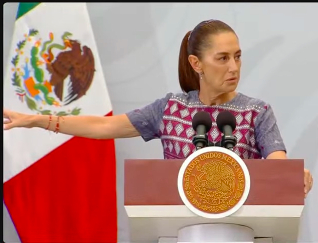 “Falso” que Sheinbaum se sientra entre la espada y la pared / Por Diana Domínguez