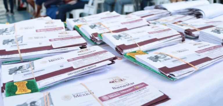 Reciben 289 estudiantes de Tuxpan, Veracruz, Beca Rita Cetina